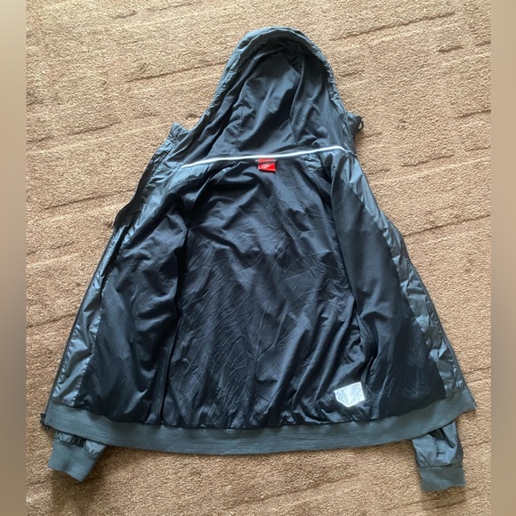 Nike Windrunner Jacket - Picture 4 of 6